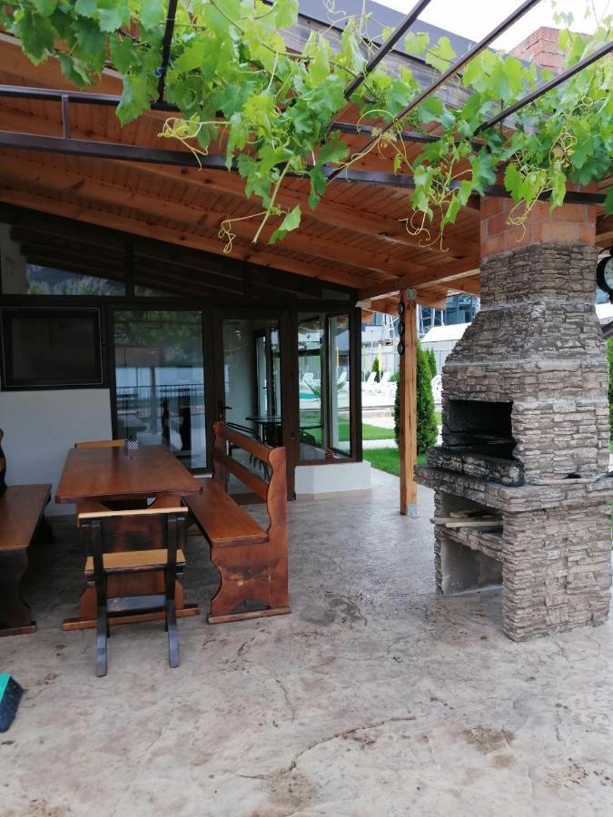 Vila Hercules Dubova Exterior foto
