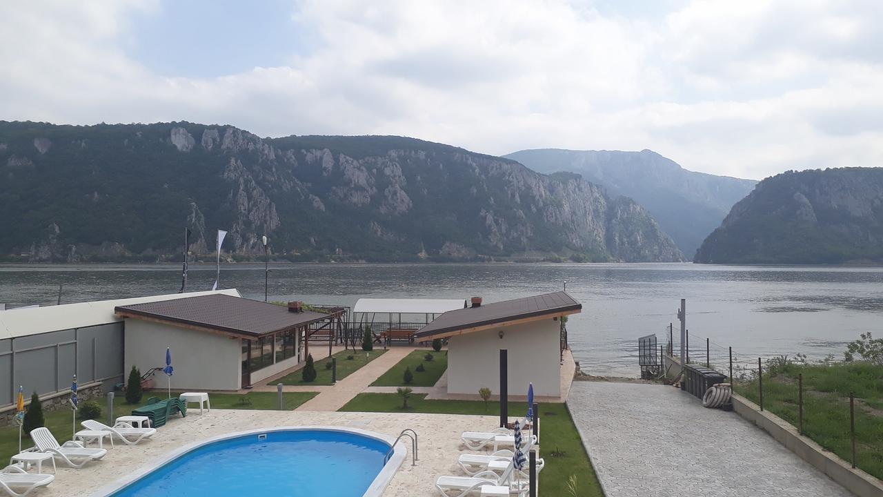 Vila Hercules Dubova Exterior foto