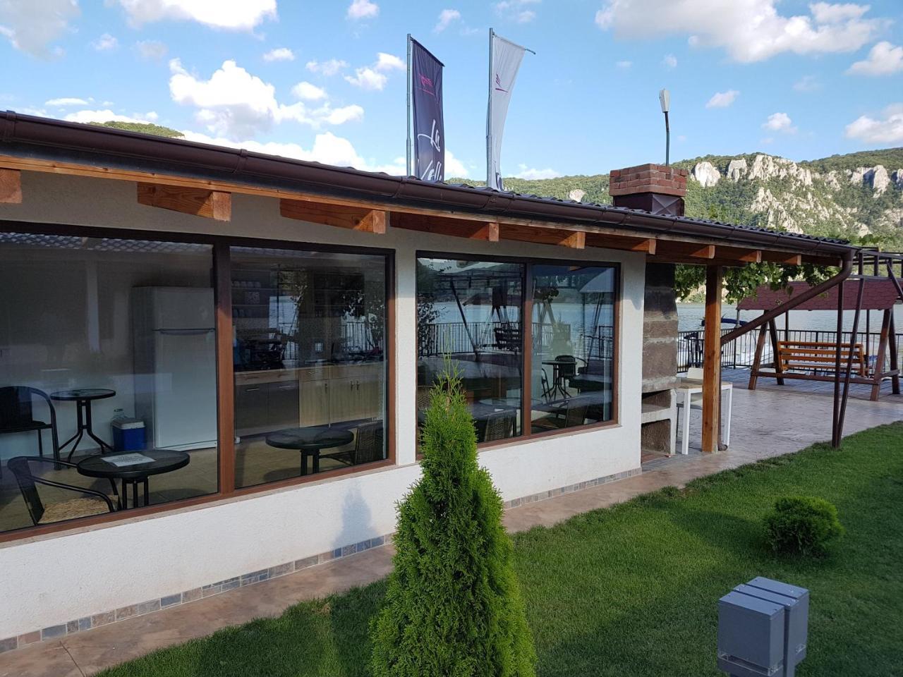 Vila Hercules Dubova Exterior foto